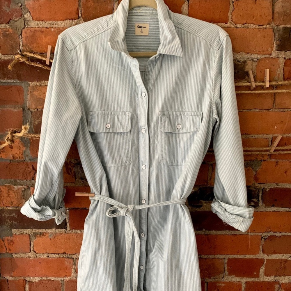 Gap Chambray light skinny stripe shirtdress
